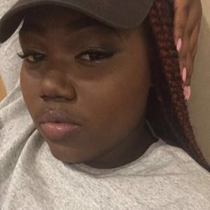 Meet your Posher, Destinee